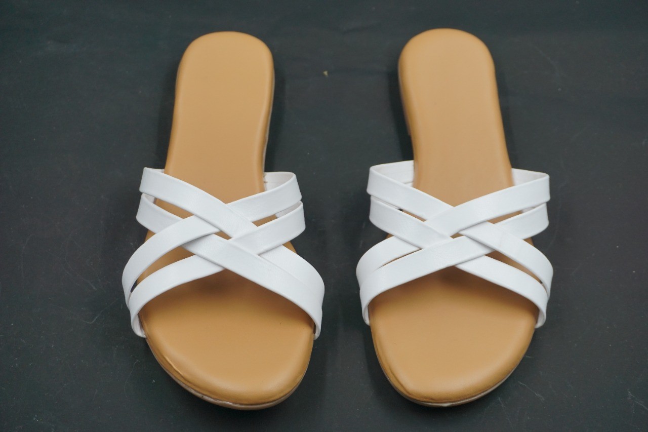 Women White Flats Sandal